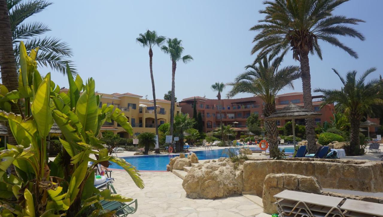 Limnaria Gardens Paphos, Near Beach Екстер'єр фото