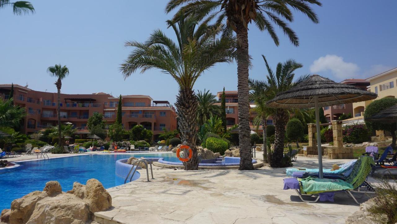 Limnaria Gardens Paphos, Near Beach Екстер'єр фото
