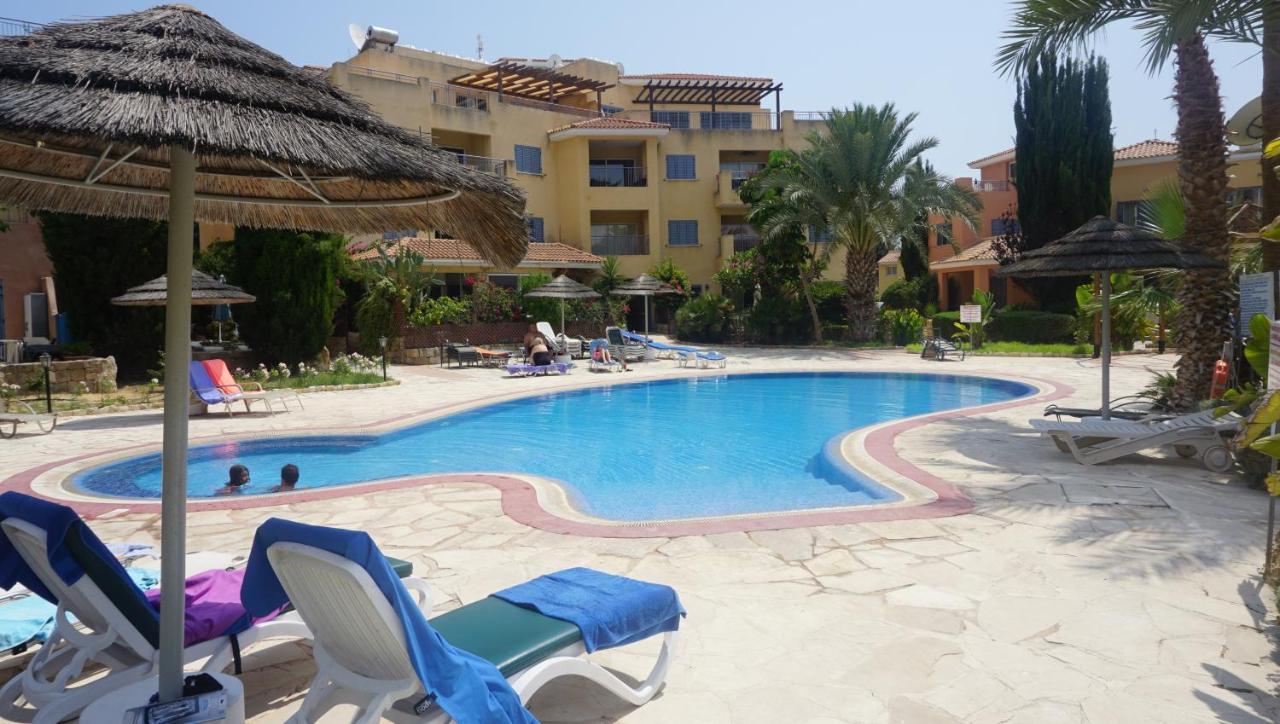 Limnaria Gardens Paphos, Near Beach Екстер'єр фото