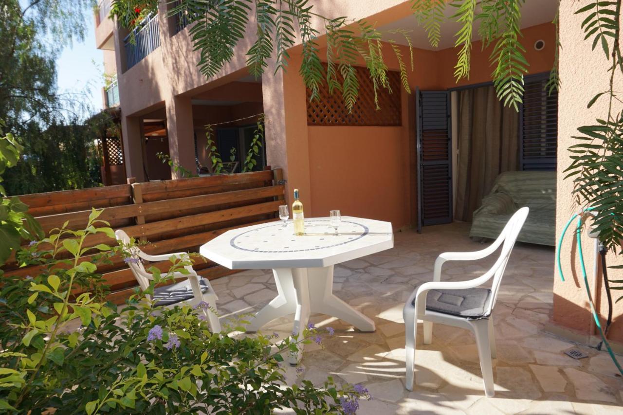 Limnaria Gardens Paphos, Near Beach Екстер'єр фото