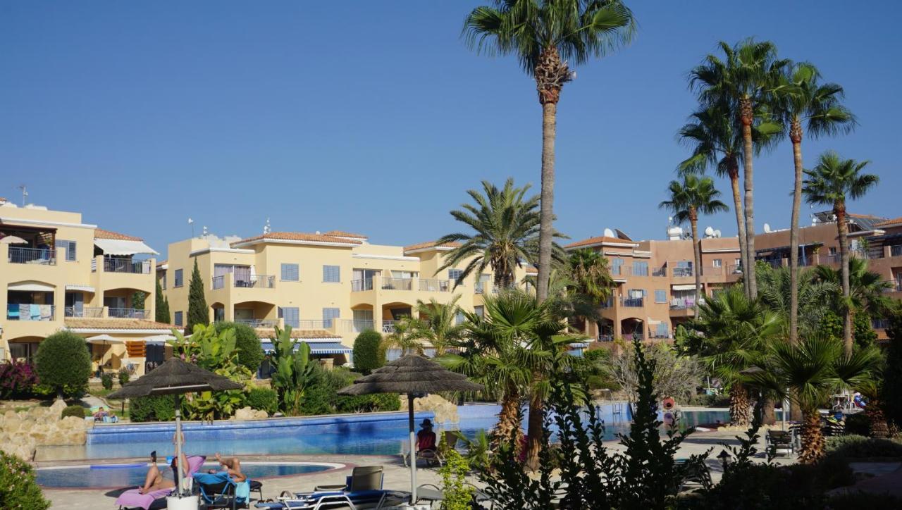 Limnaria Gardens Paphos, Near Beach Екстер'єр фото