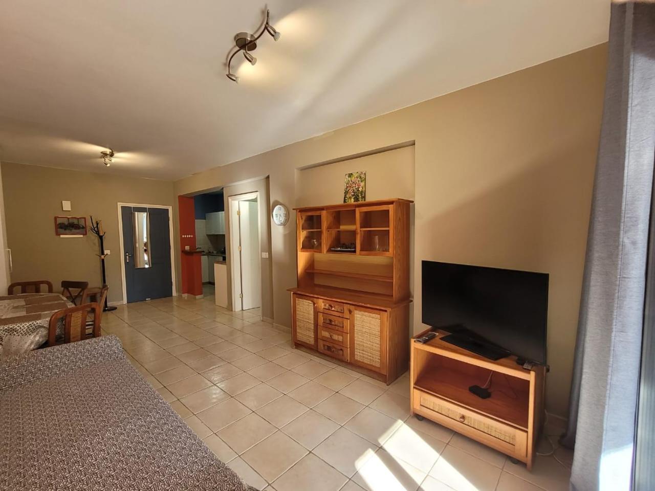 Limnaria Gardens Paphos, Near Beach Екстер'єр фото